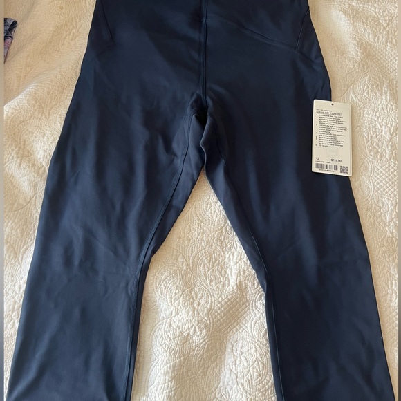 Lululemon InStill High-Rise Tight 25" Leggings (Sz 12) - Picture 2 of 7